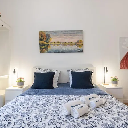Host Wise - Comfortable Stunning Flats - City Center Porto Exterior photo